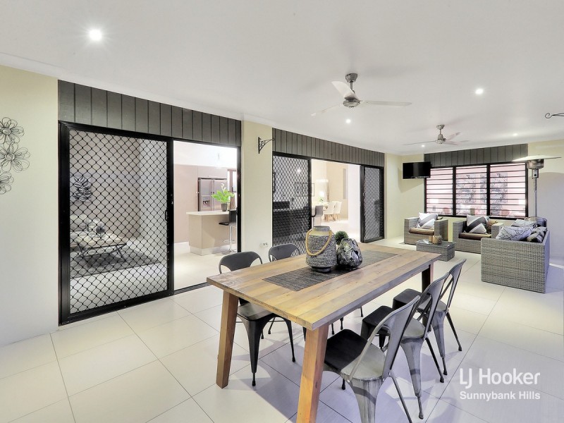 24 Innaminka Place, Parkinson QLD 4115