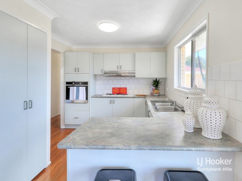 16 Portulaca Street, Macgregor QLD 4109