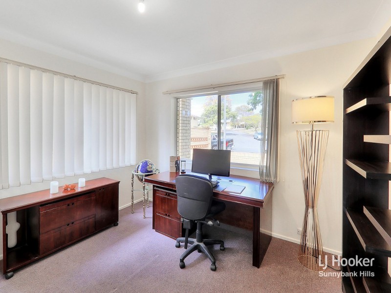 16 Portulaca Street, Macgregor QLD 4109