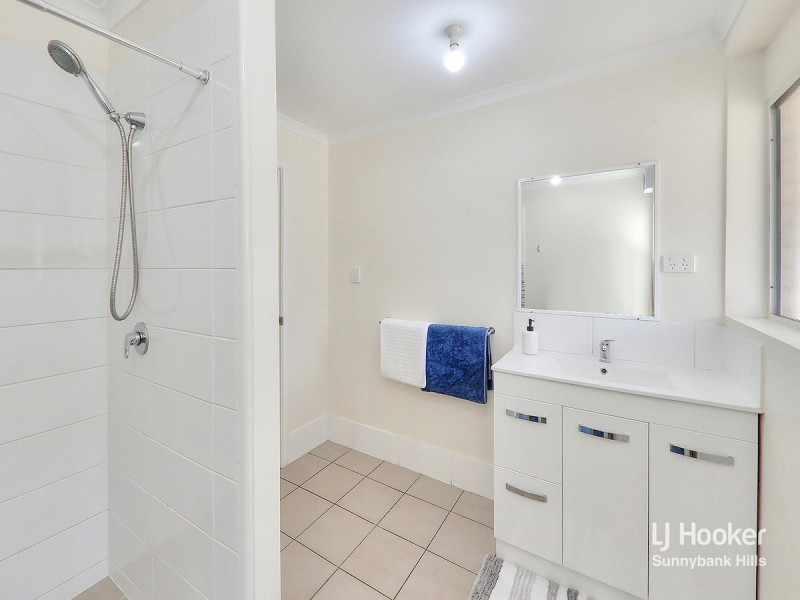 16 Portulaca Street, Macgregor QLD 4109