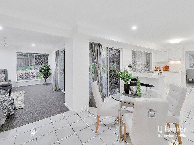 4 Aspen Crescent, Parkinson QLD 4115