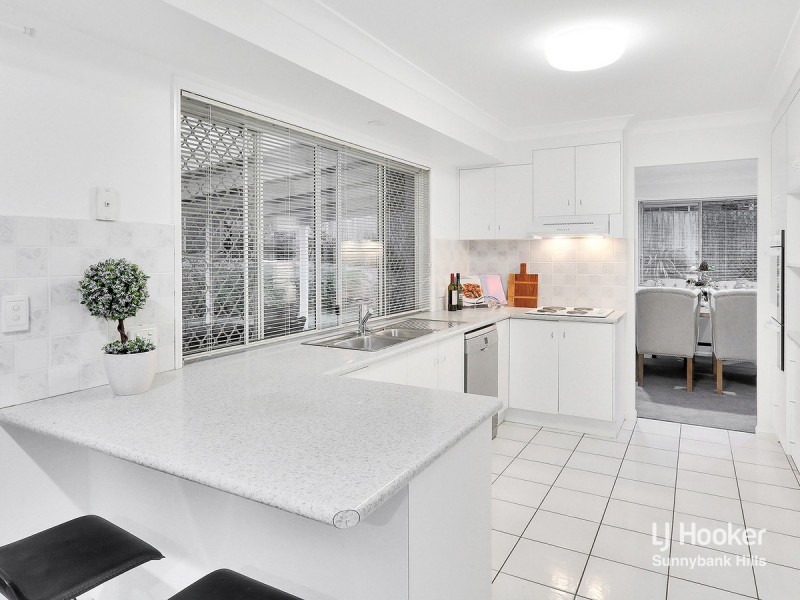 4 Aspen Crescent, Parkinson QLD 4115