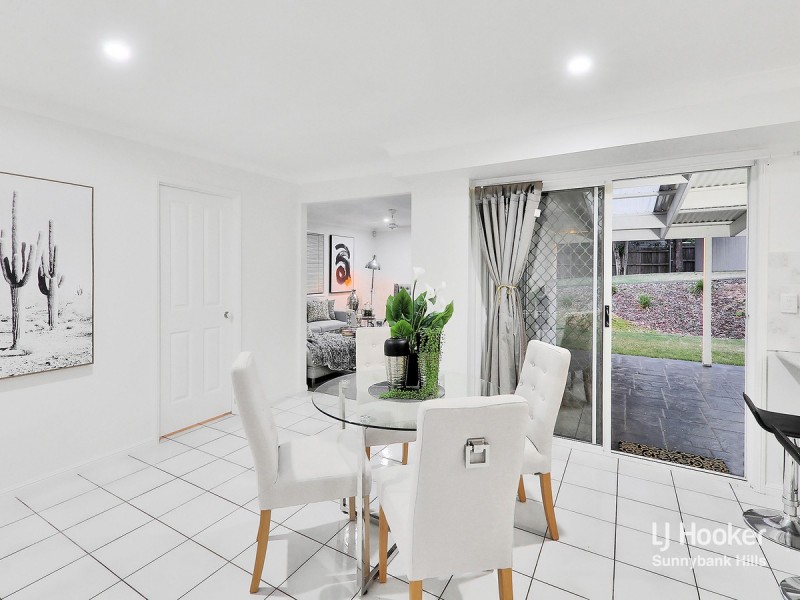 4 Aspen Crescent, Parkinson QLD 4115