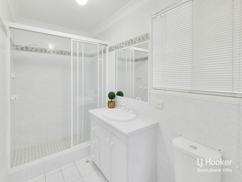 4 Aspen Crescent, Parkinson QLD 4115