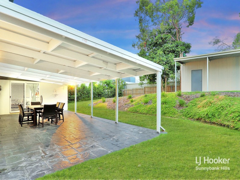 4 Aspen Crescent, Parkinson QLD 4115