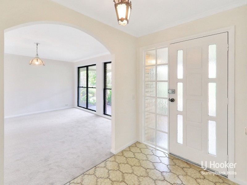 6 Halkin Street, Eight Mile Plains QLD 4113