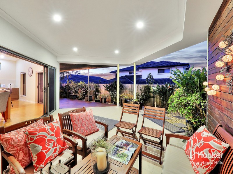 18 Walker Circuit, Eight Mile Plains QLD 4113