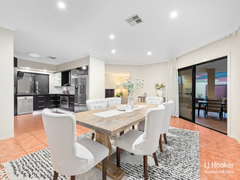 32 Kentwell Place, Wishart QLD 4122