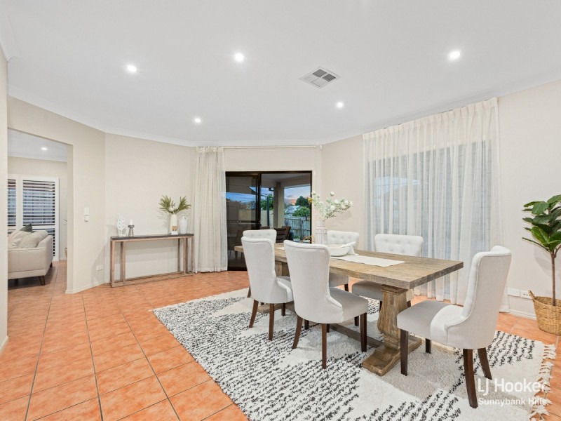 32 Kentwell Place, Wishart QLD 4122