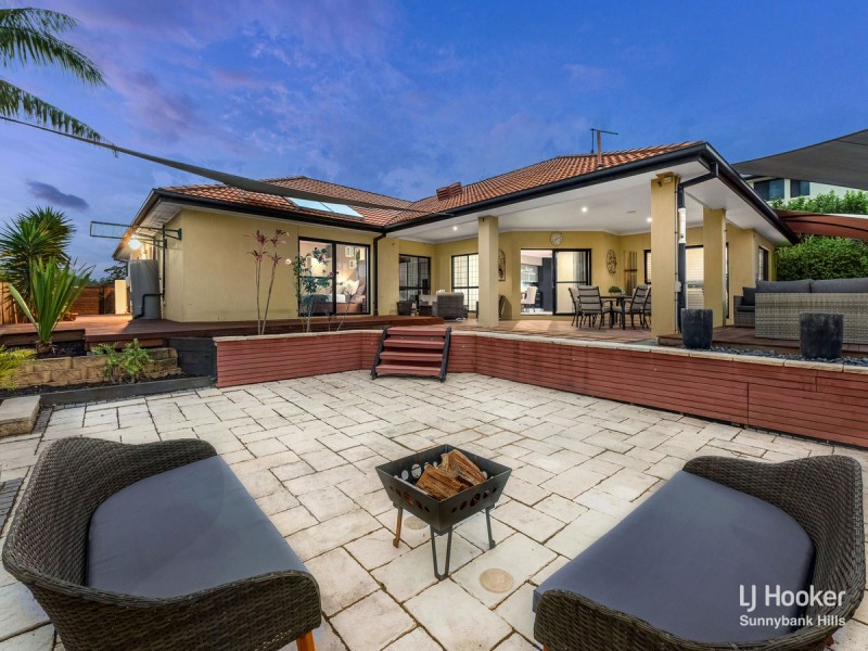 32 Kentwell Place, Wishart QLD 4122