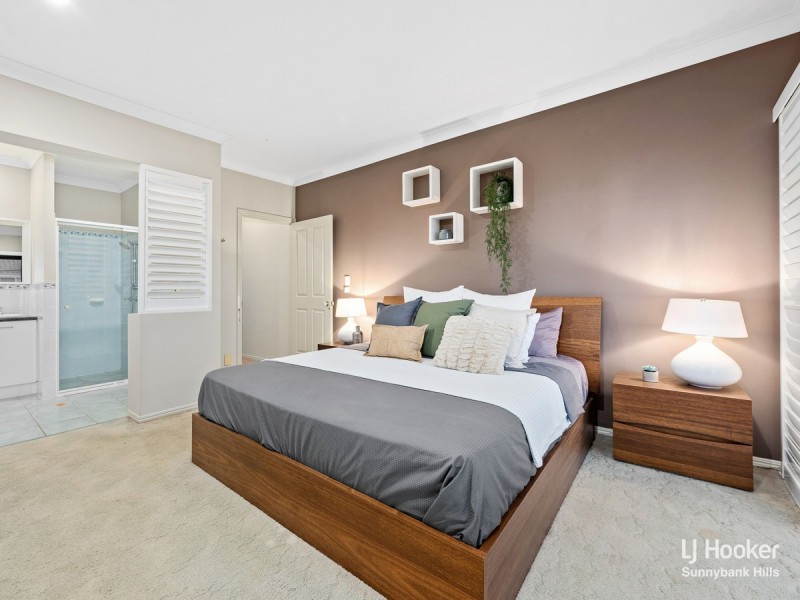 32 Kentwell Place, Wishart QLD 4122