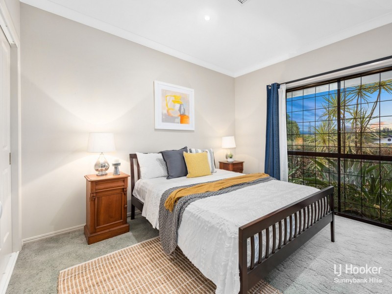 32 Kentwell Place, Wishart QLD 4122