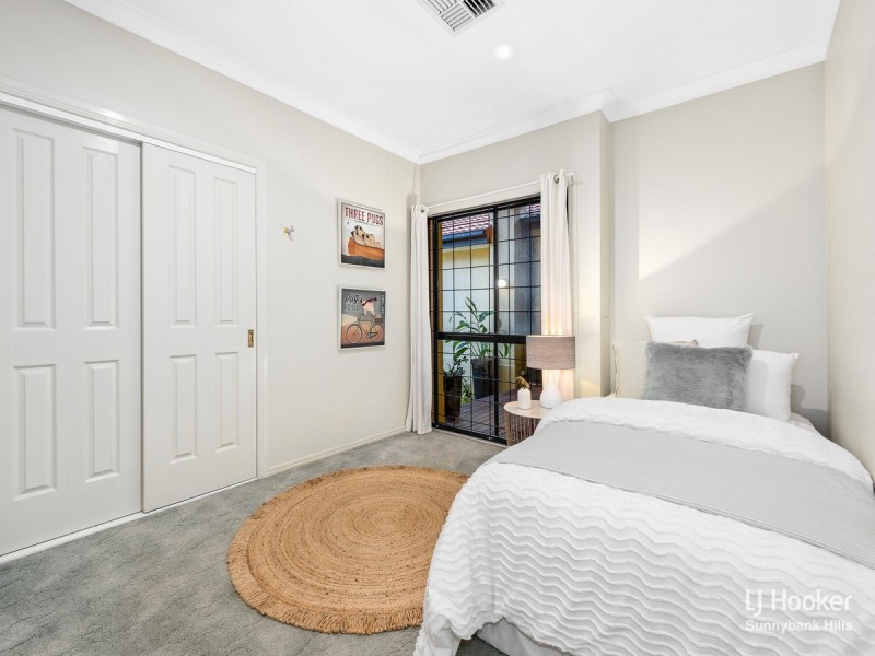 32 Kentwell Place, Wishart QLD 4122