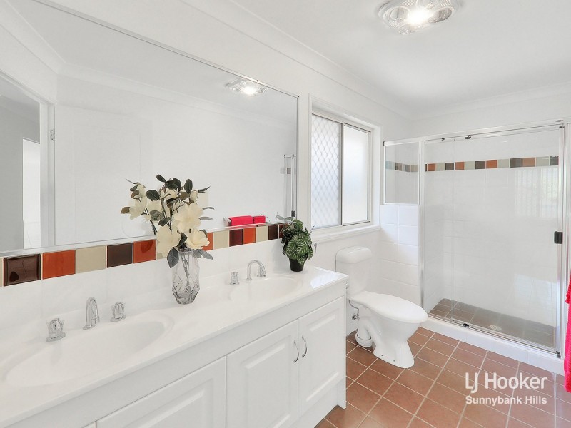 12 Murramarang Drive, Parkinson QLD 4115