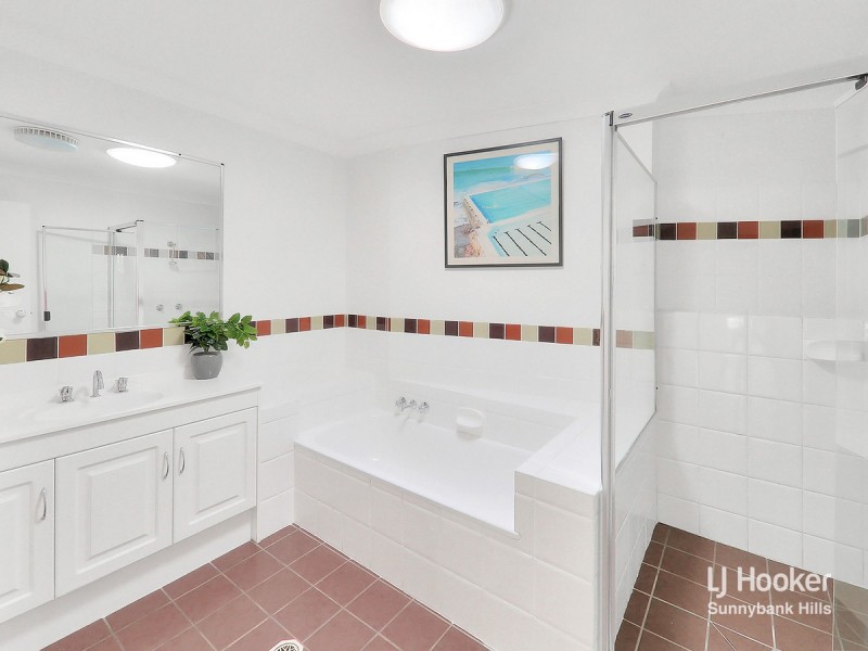 12 Murramarang Drive, Parkinson QLD 4115