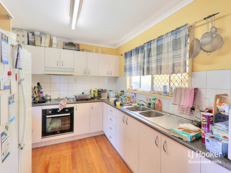 22 Grout Street, Macgregor QLD 4109