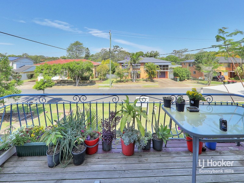 22 Grout Street, Macgregor QLD 4109