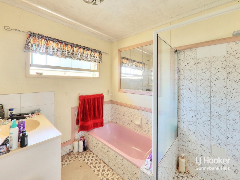 22 Grout Street, Macgregor QLD 4109