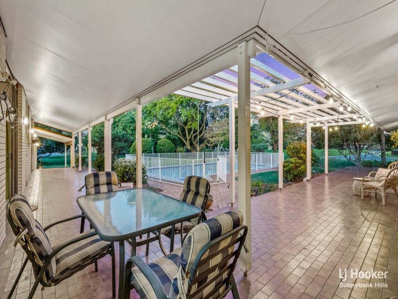 22 Prudence Street, Robertson QLD 4109