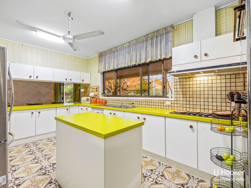 22 Prudence Street, Robertson QLD 4109