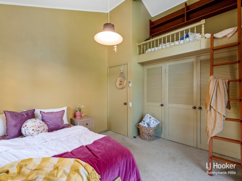 22 Prudence Street, Robertson QLD 4109