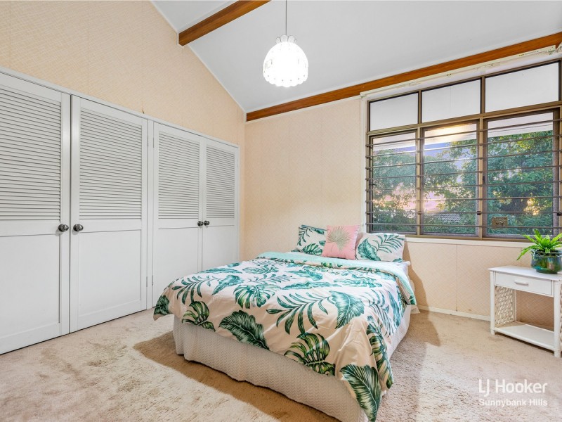 22 Prudence Street, Robertson QLD 4109