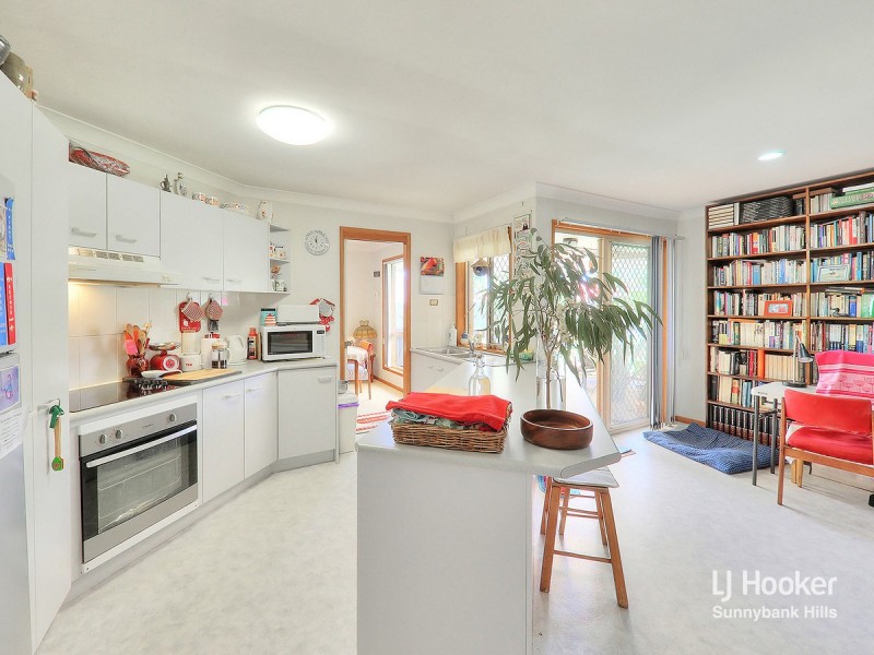 16 Bellflower Place, Calamvale QLD 4116