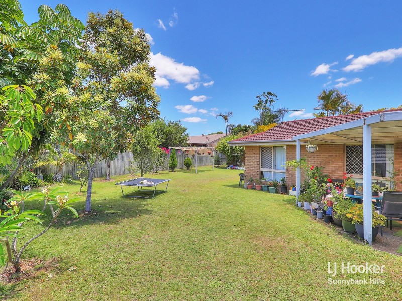 16 Bellflower Place, Calamvale QLD 4116