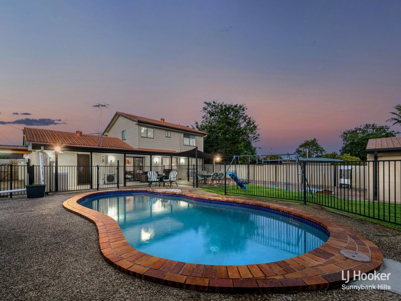 24 Bywater Street, Hillcrest QLD 4118