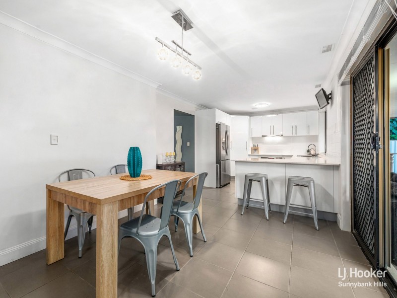 24 Bywater Street, Hillcrest QLD 4118