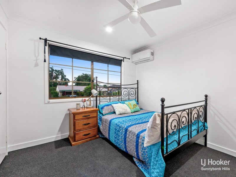 24 Bywater Street, Hillcrest QLD 4118