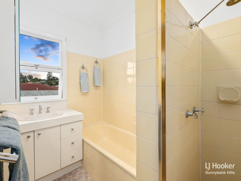 11 Dalgety Street, Mount Gravatt East QLD 4122