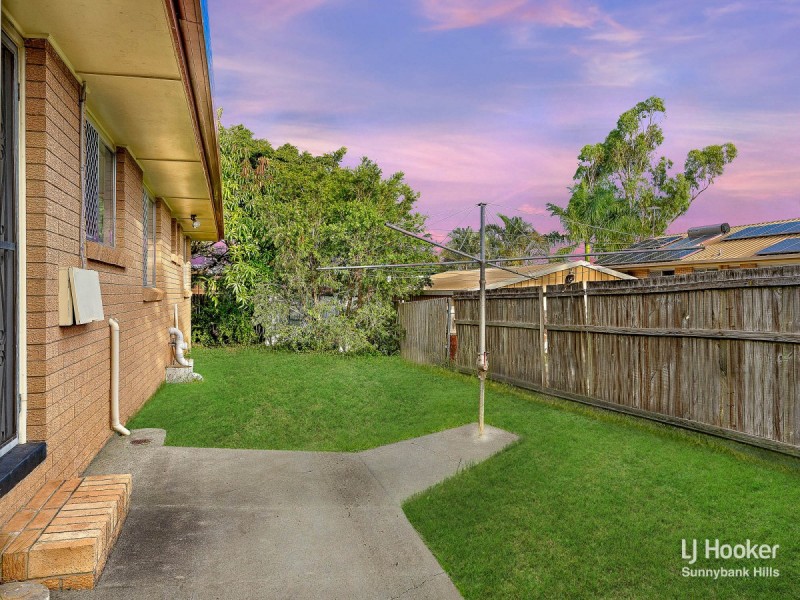 9 Strathairlie Square, Macgregor QLD 4109