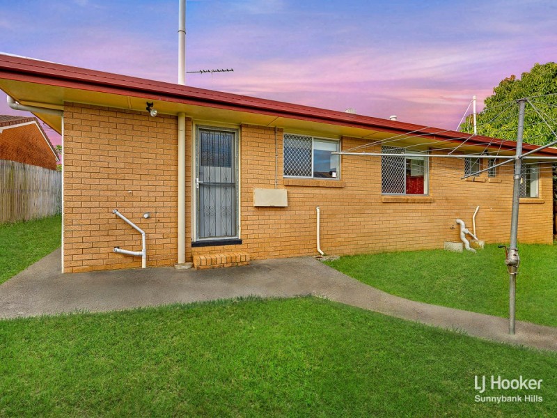 9 Strathairlie Square, Macgregor QLD 4109
