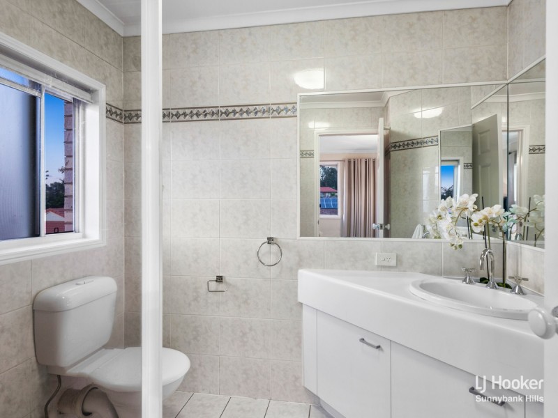 3 Bauhinia Close, Eight Mile Plains QLD 4113