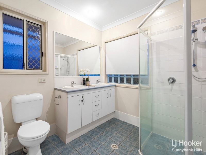 10 Lily Circuit, Kuraby QLD 4112