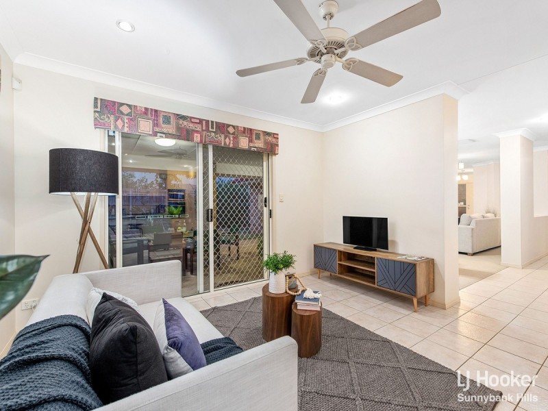 10 Lily Circuit, Kuraby QLD 4112