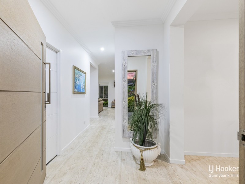 52 Granadilla Street, Macgregor QLD 4109