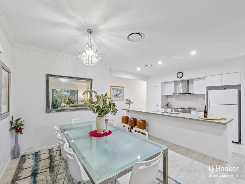 52 Granadilla Street, Macgregor QLD 4109