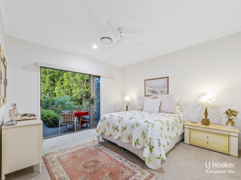 52 Granadilla Street, Macgregor QLD 4109