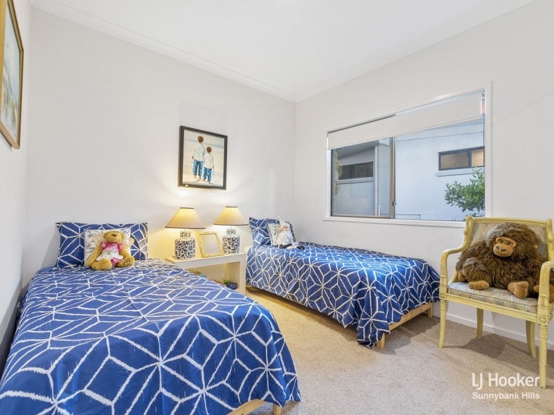 52 Granadilla Street, Macgregor QLD 4109