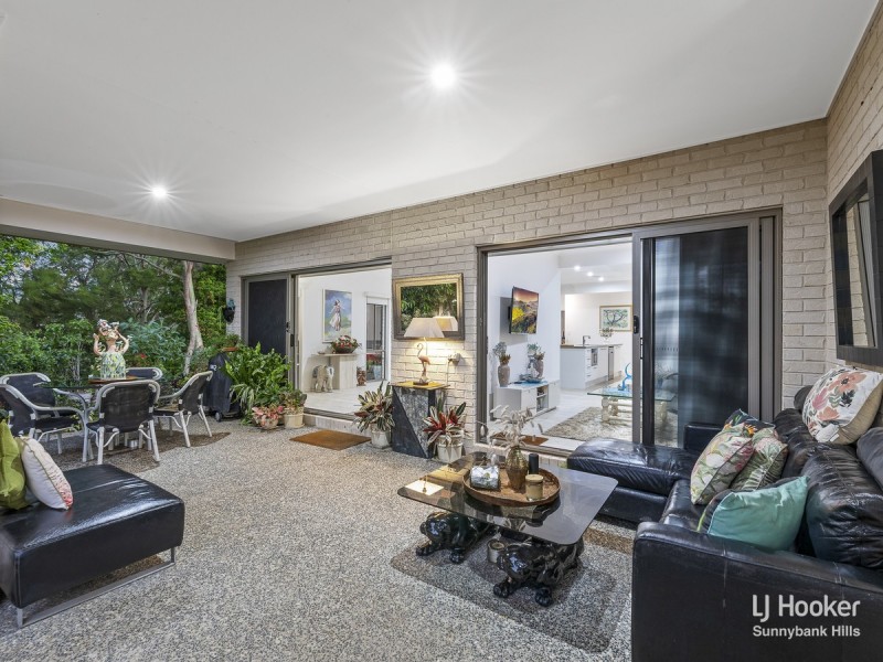 52 Granadilla Street, Macgregor QLD 4109