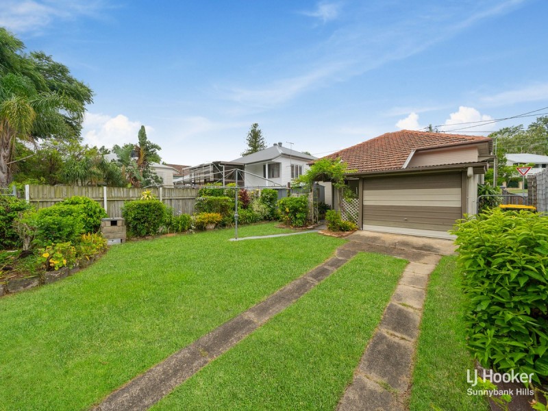30 Nelson Street, Coorparoo QLD 4151
