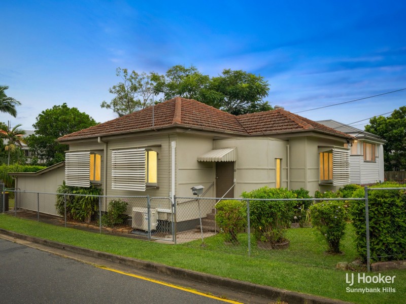 30 Nelson Street, Coorparoo QLD 4151