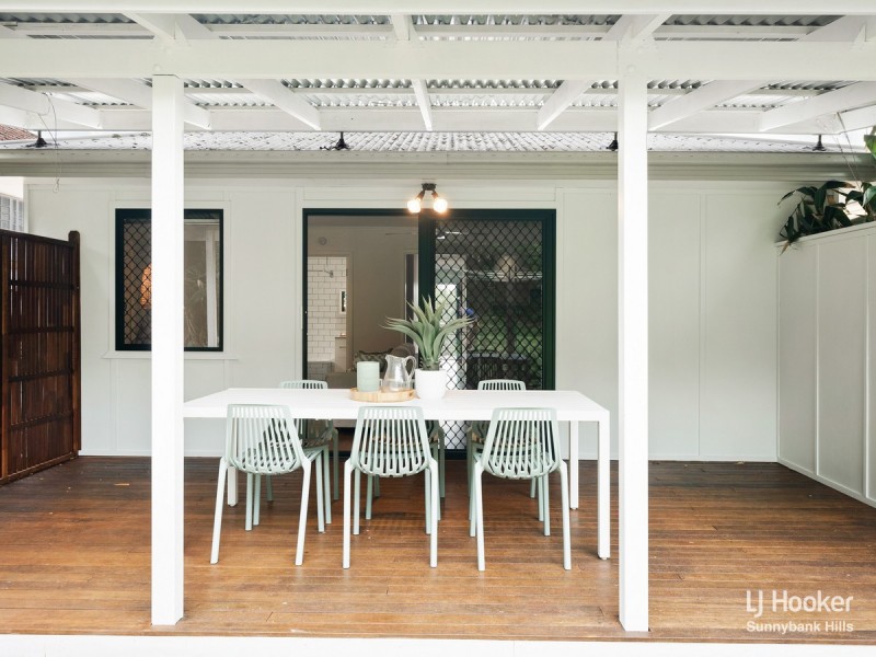 17 Miriam Street, Holland Park West QLD 4121