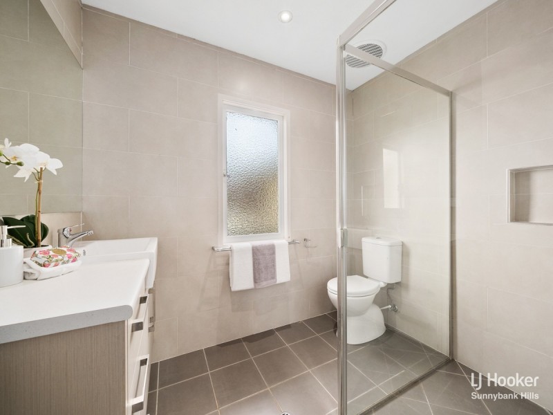 17 Miriam Street, Holland Park West QLD 4121