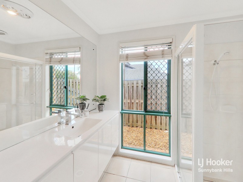 17 Bellflower Place, Calamvale QLD 4116