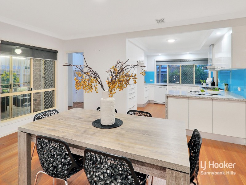 82 Nardie Street, Eight Mile Plains QLD 4113