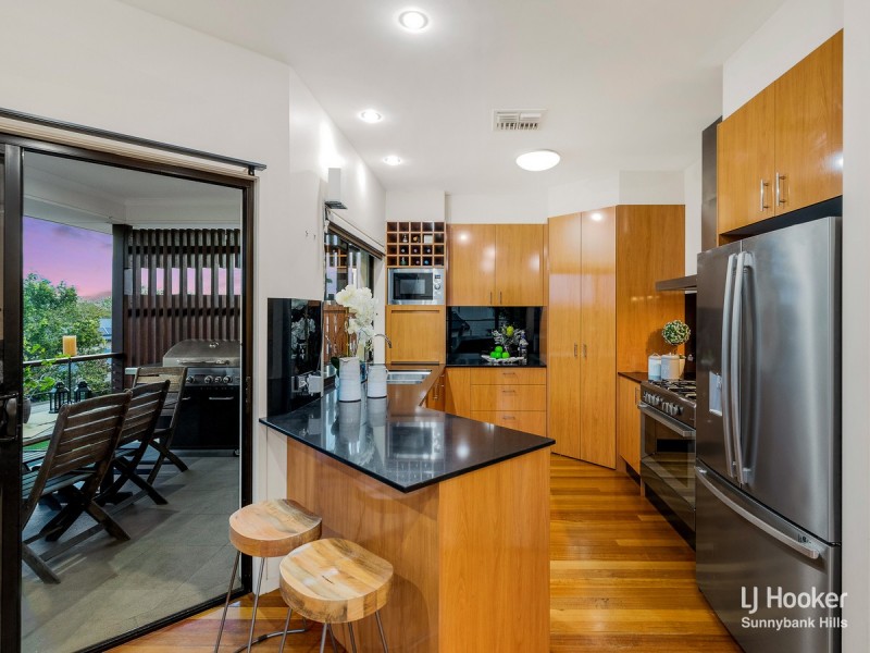 63 Rowland Avenue, Wakerley QLD 4154