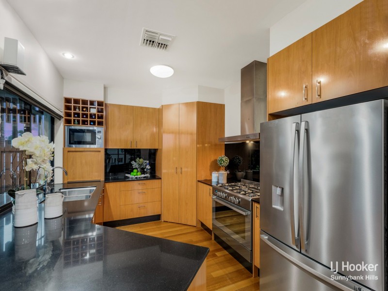 63 Rowland Avenue, Wakerley QLD 4154